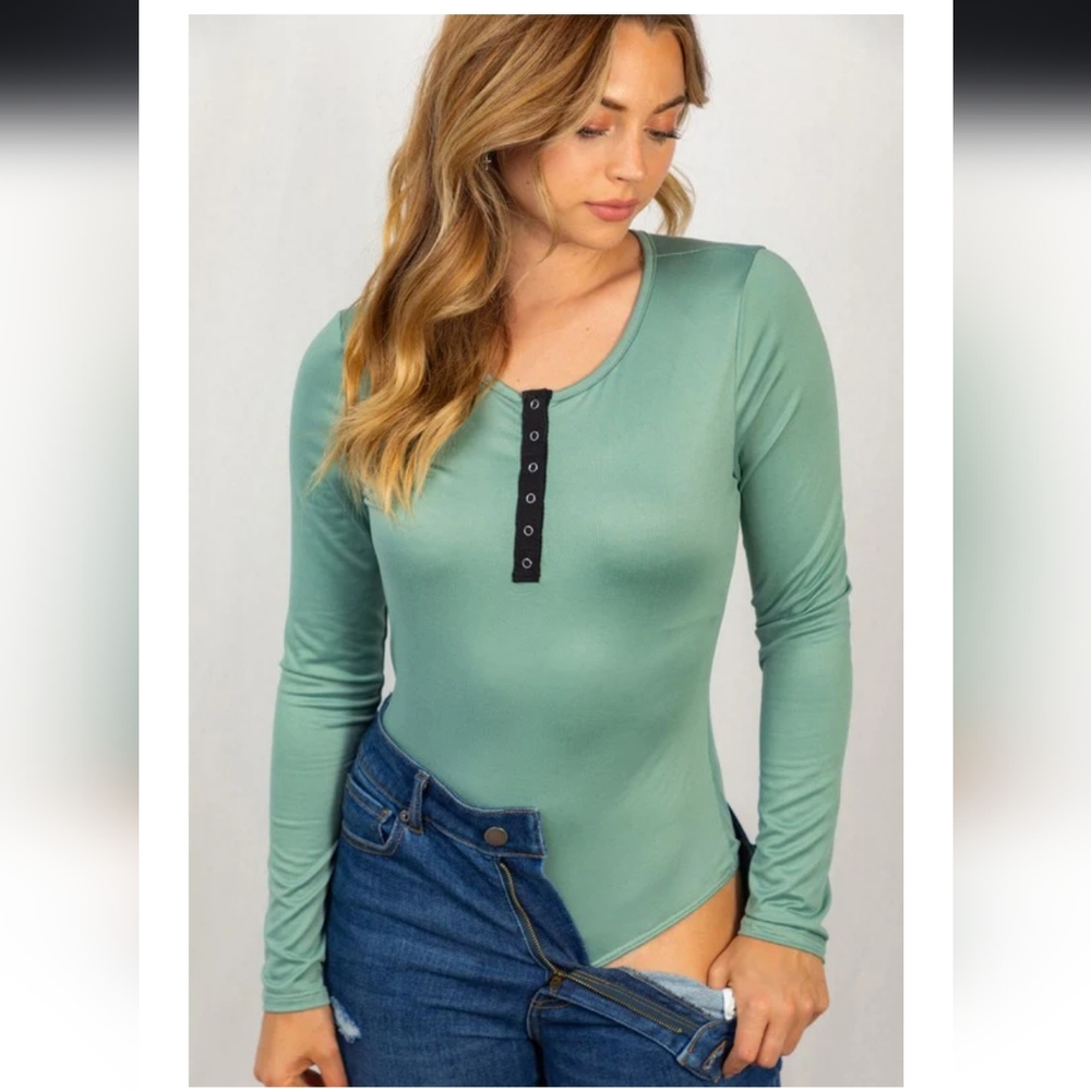 White Birch Women's Sage Green Long Sleeve Bodysuit Button Snap